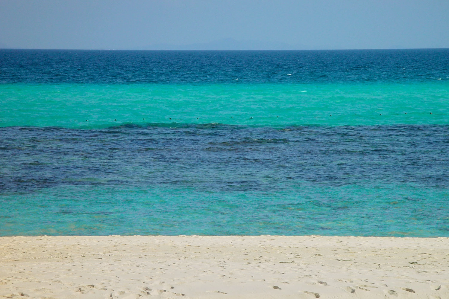 bands of color in the sea
