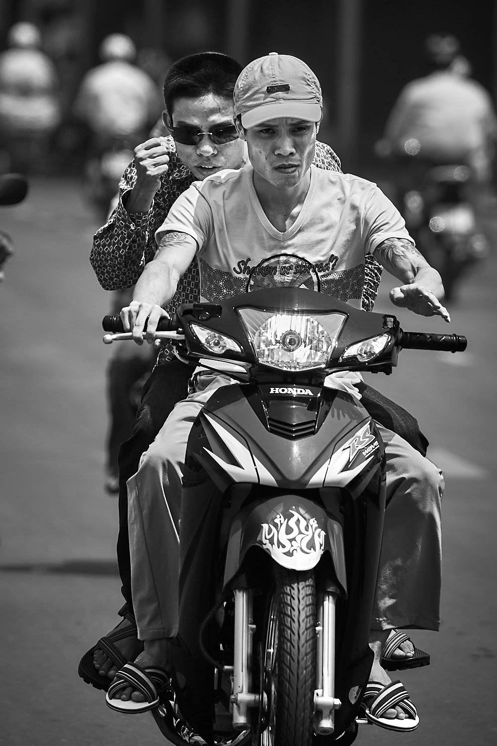 Very angry guy in Vietnamese traffic